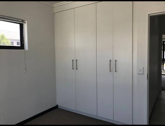 1 BEDROOM APARTMENT FOR SALE IN SUNNINGHILL